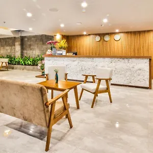 grand-lee-hotel.hotelsvungtau.com/