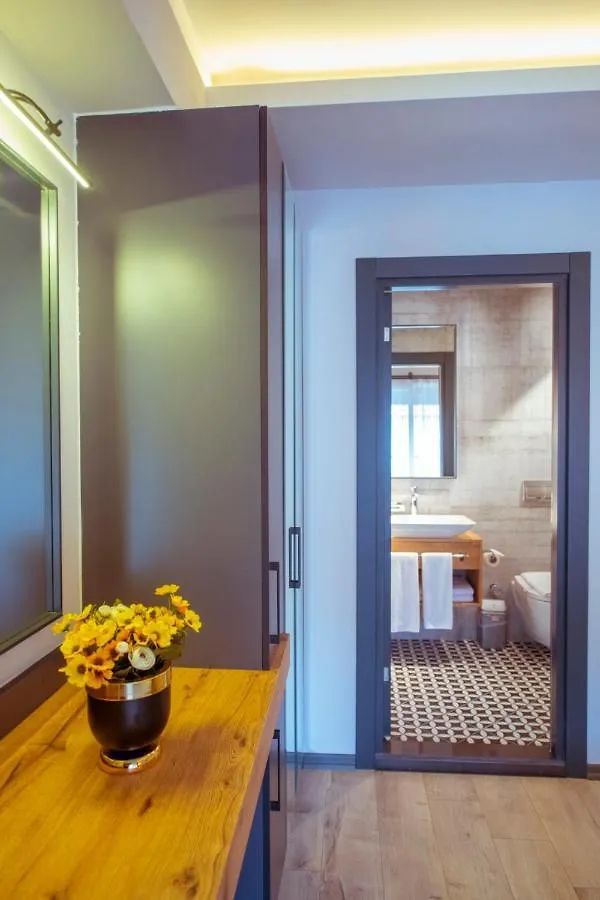 S3 King Residence 페티예